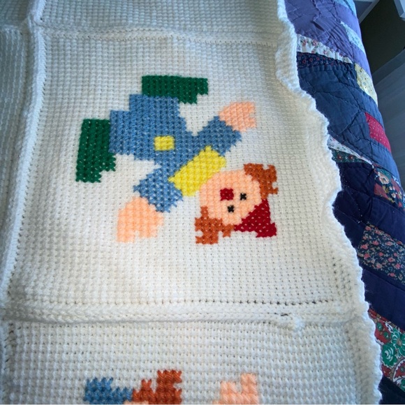 VINTAGE - CLOWN - HAND-CROCHETED - BABY BLANKET - CRIB WALL HANGING - Sweet - Picture 6 of 15